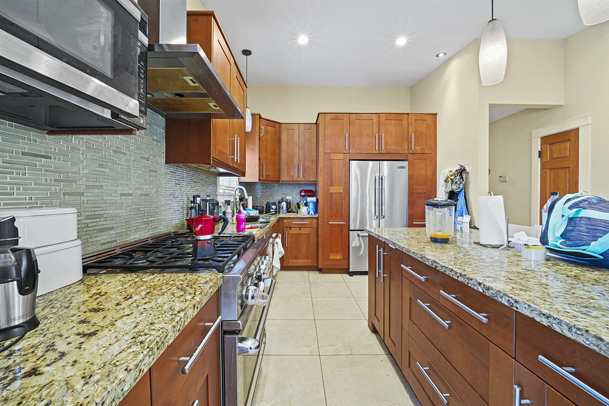 1673 Taralawn Court, Burnaby 9
