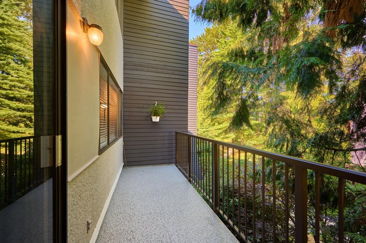 7332 Coronado Drive, Burnaby 10