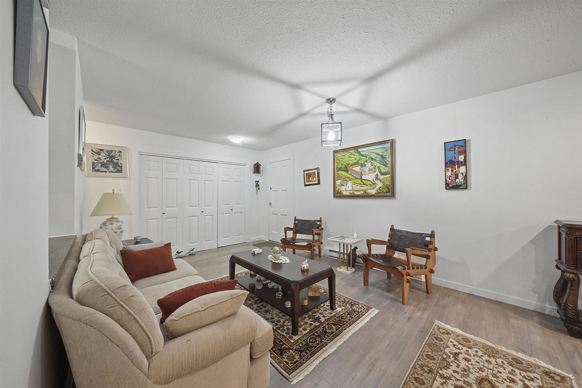 3 7353 Montecito Drive, Burnaby 10