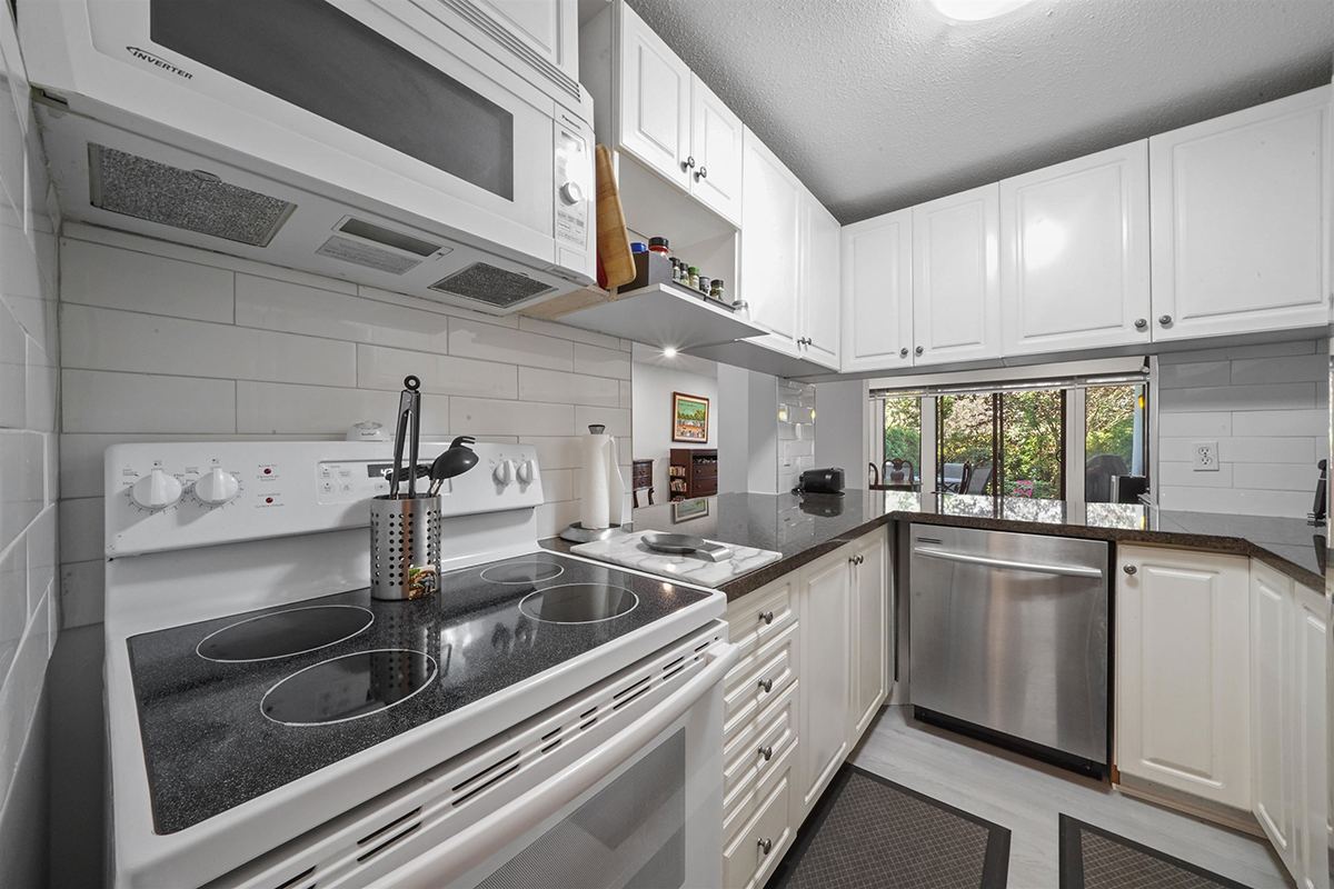 3 7353 Montecito Drive, Burnaby 12