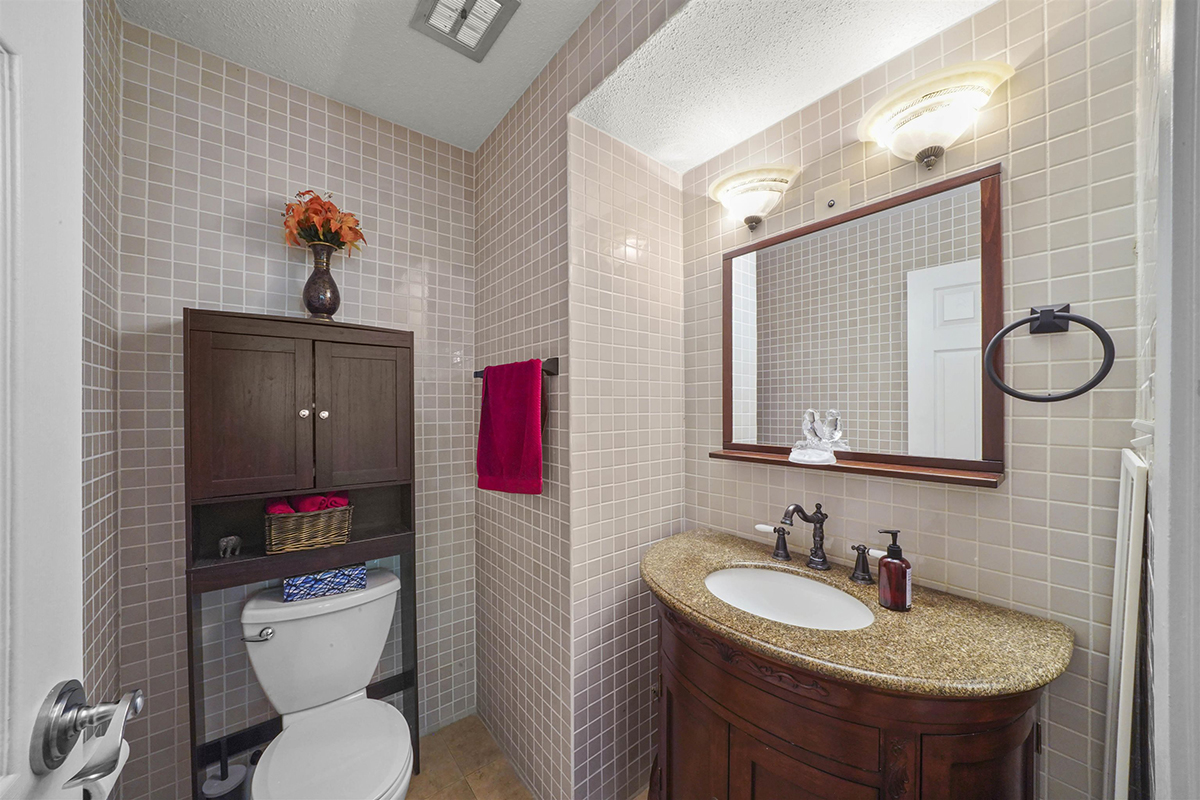3 7353 Montecito Drive, Burnaby 14