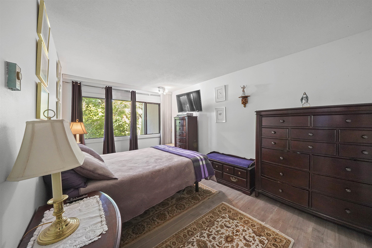 3 7353 Montecito Drive, Burnaby 16