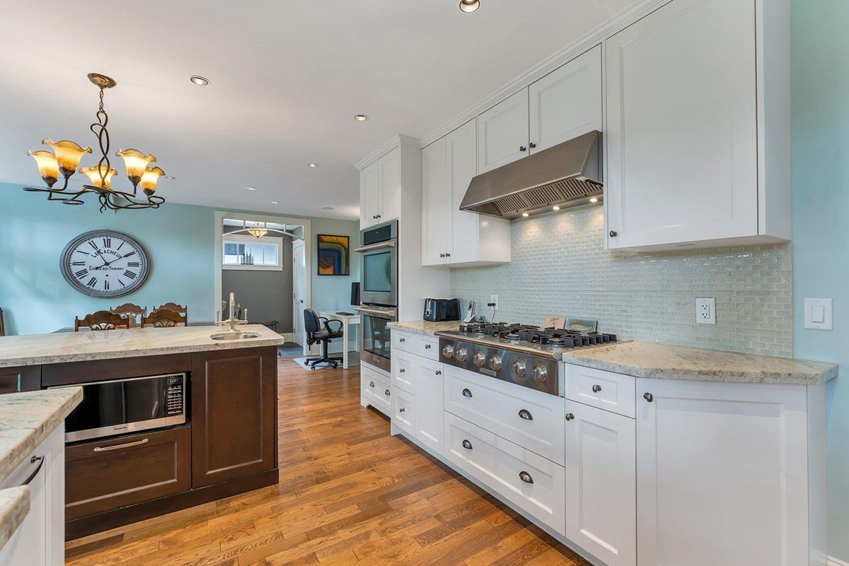 3837 Cambridge Street, Burnaby 11