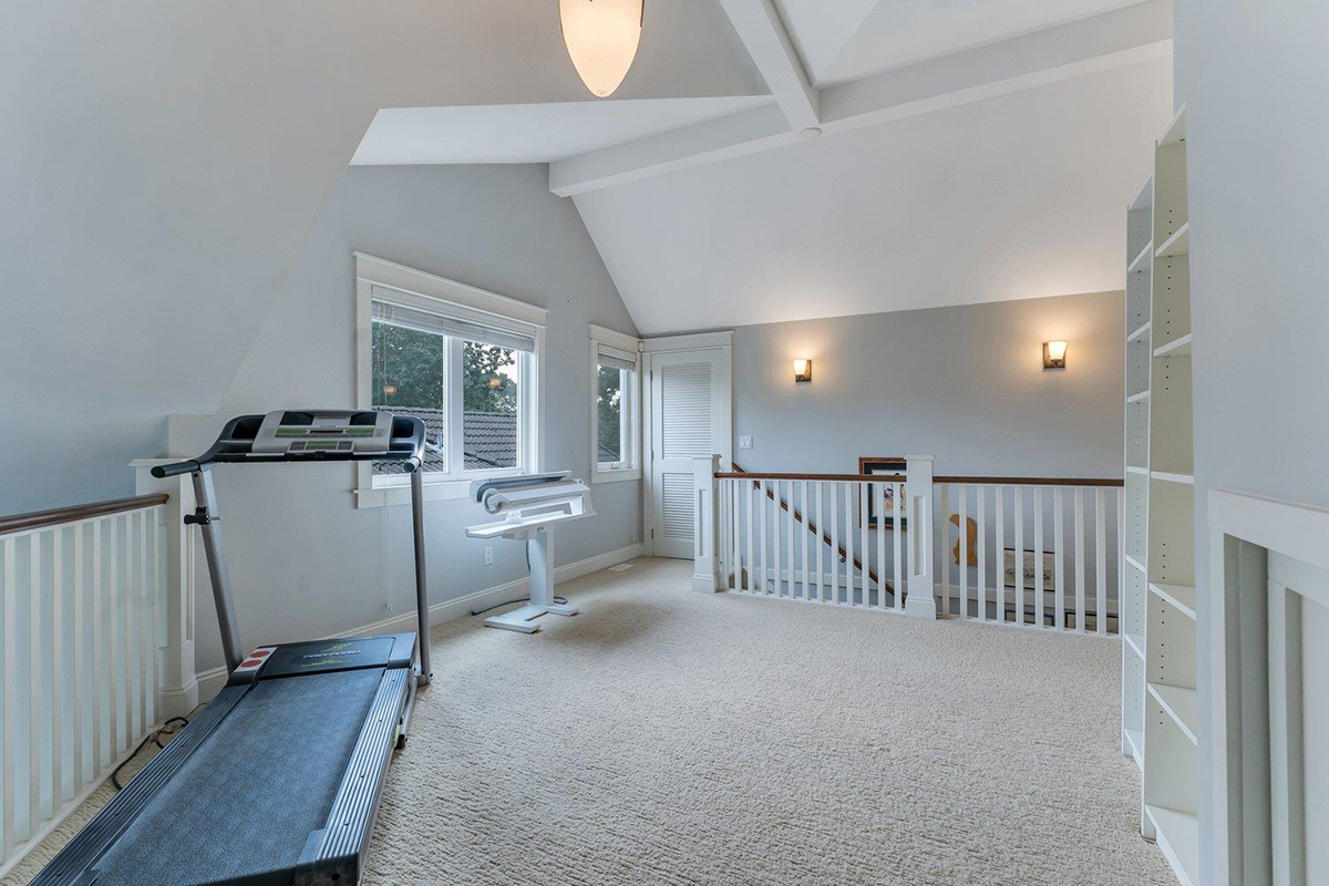 3837 Cambridge Street, Burnaby 25