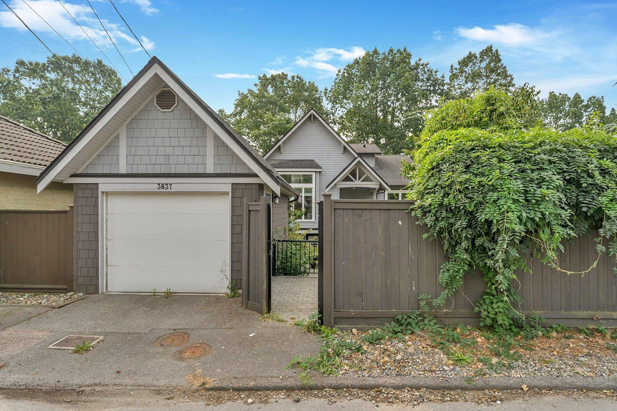 3837 Cambridge Street, Burnaby 3