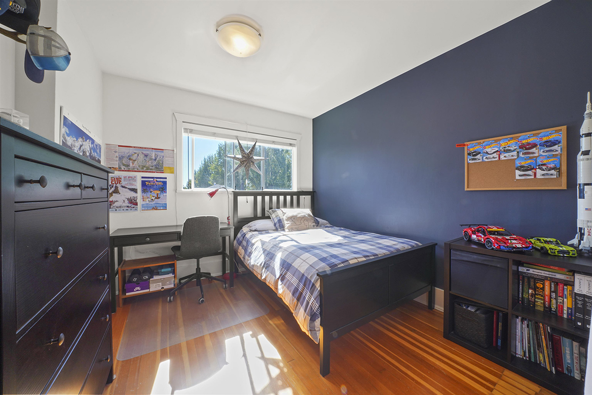 4207 Frances Street, Burnaby 10