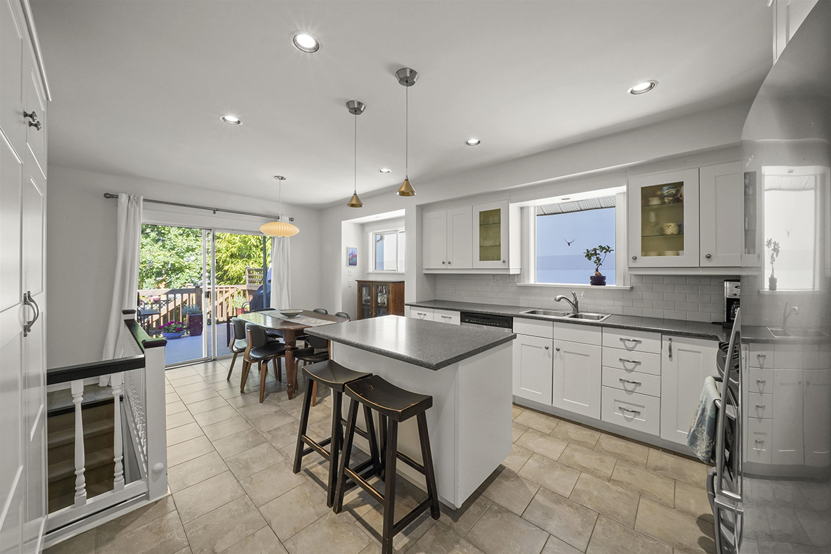 4207 Frances Street, Burnaby 12