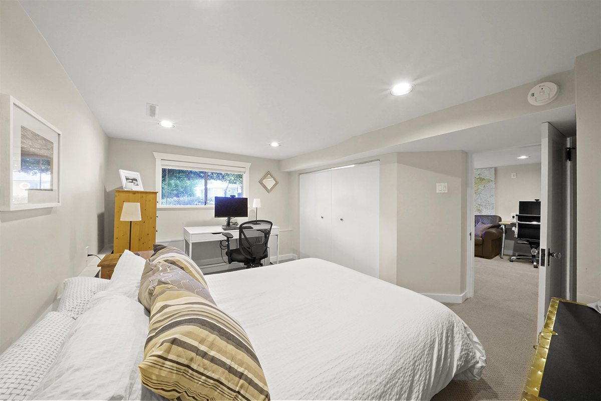 4207 Frances Street, Burnaby 23