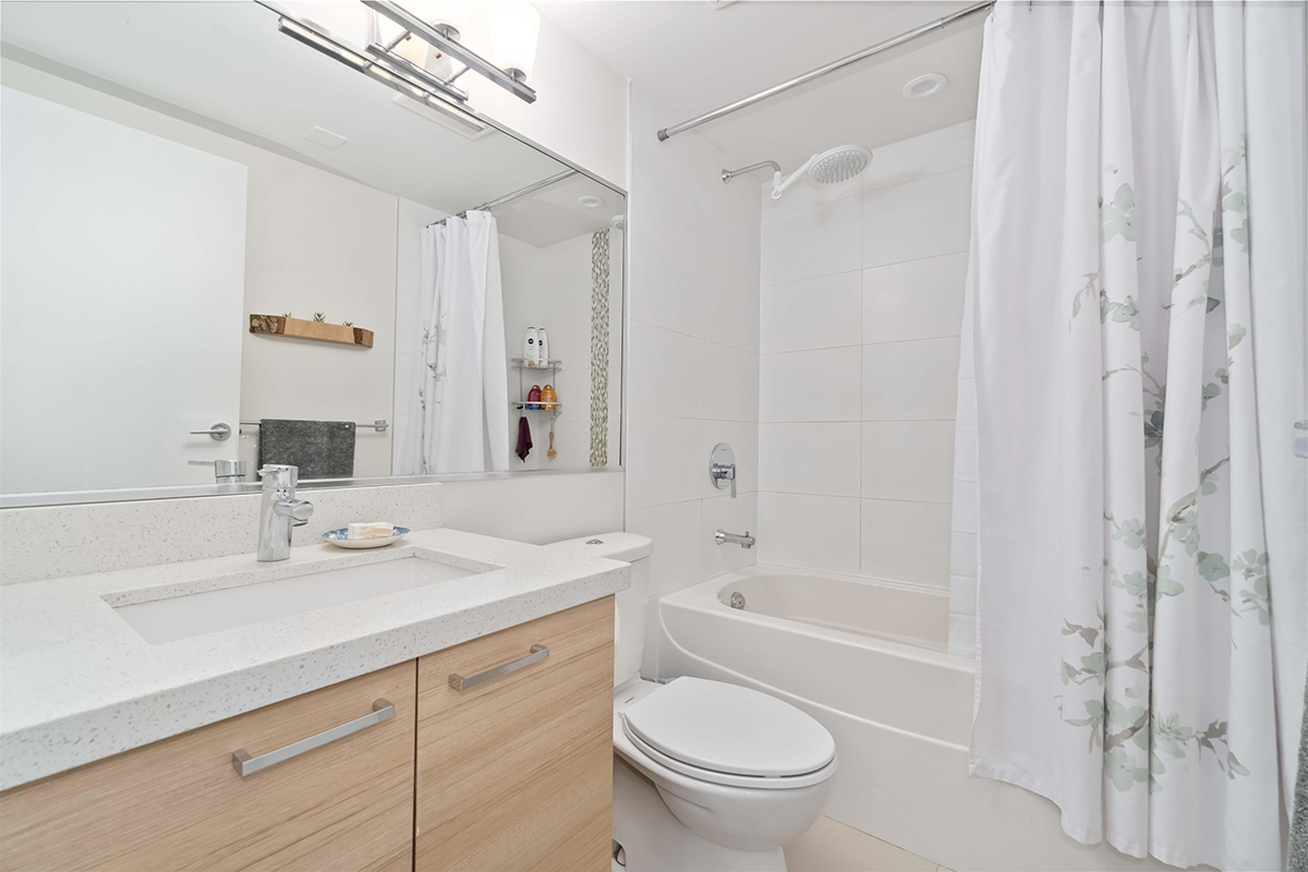 805 258 Sixth Street, New Westminster 14