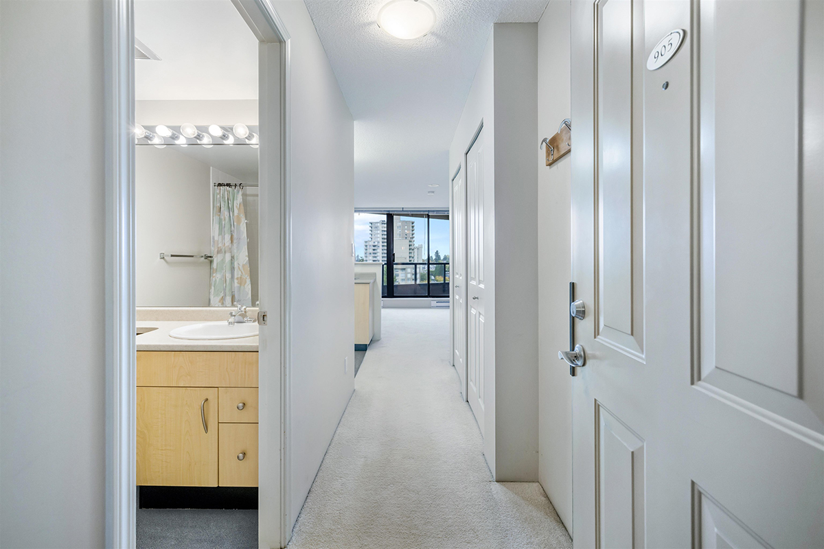 905 3520 Crowley Drive, Vancouver 2
