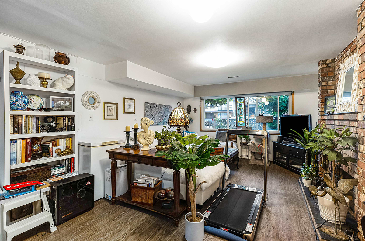 4321 Frances Street, Burnaby 14