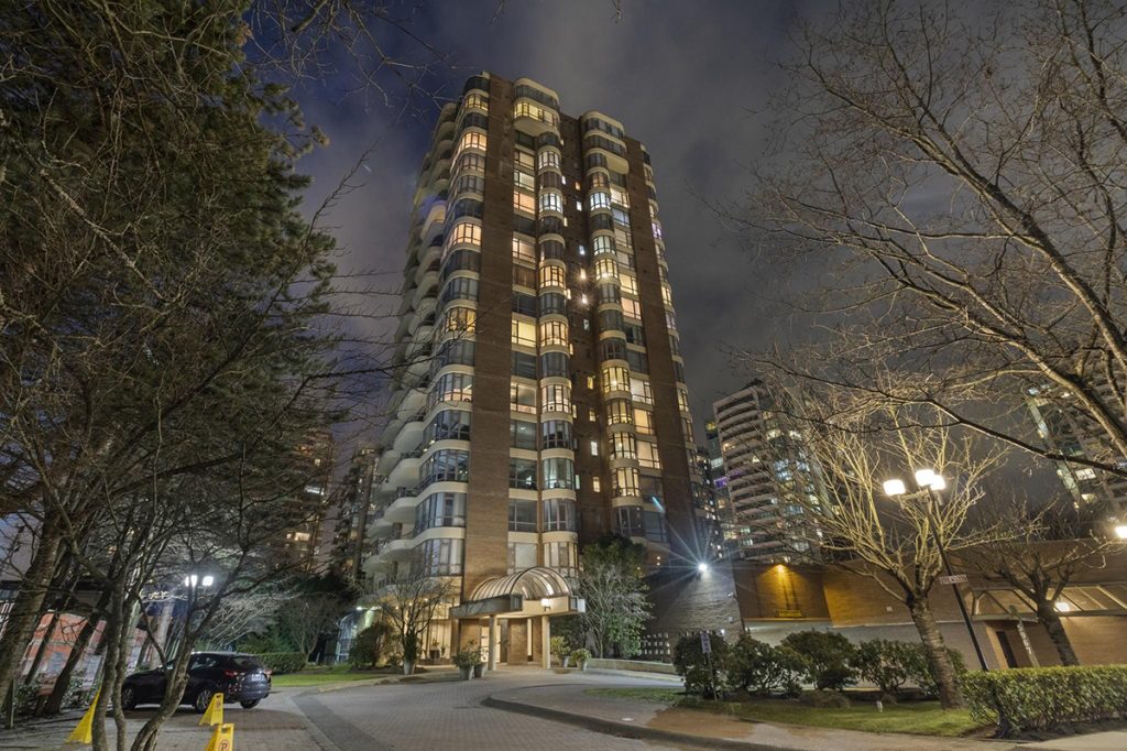 1602 5967 Wilson Avenue, Burnaby