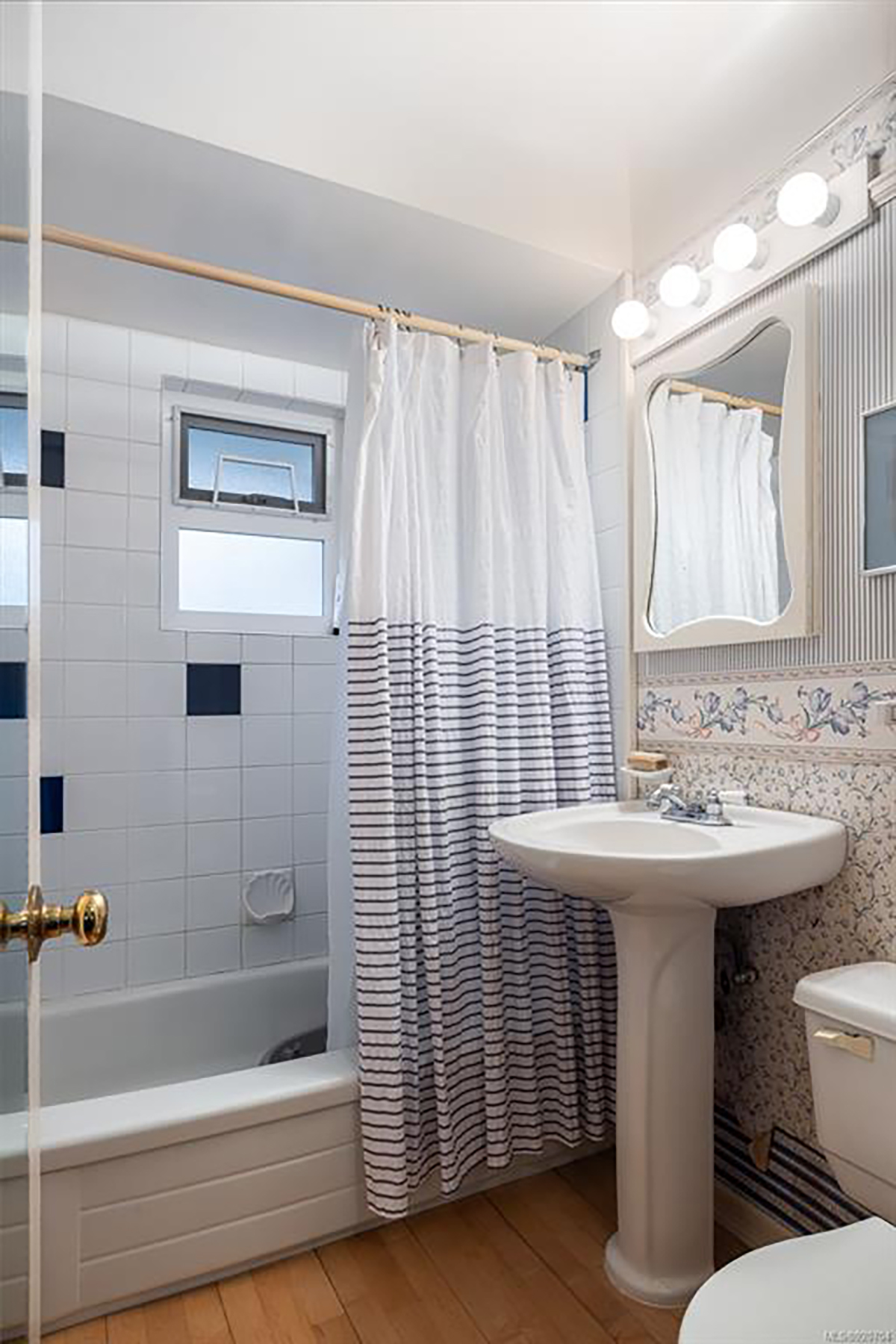 1912 Allenby Street, Saanich 15