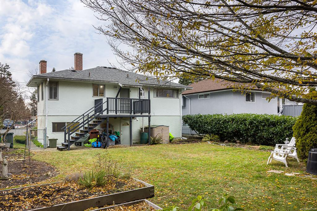 1912 Allenby Street, Saanich 4