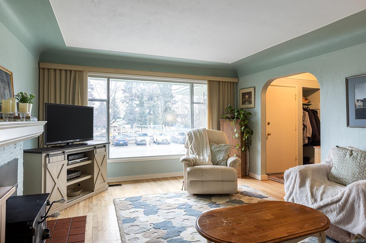 1912 Allenby Street, Saanich 6