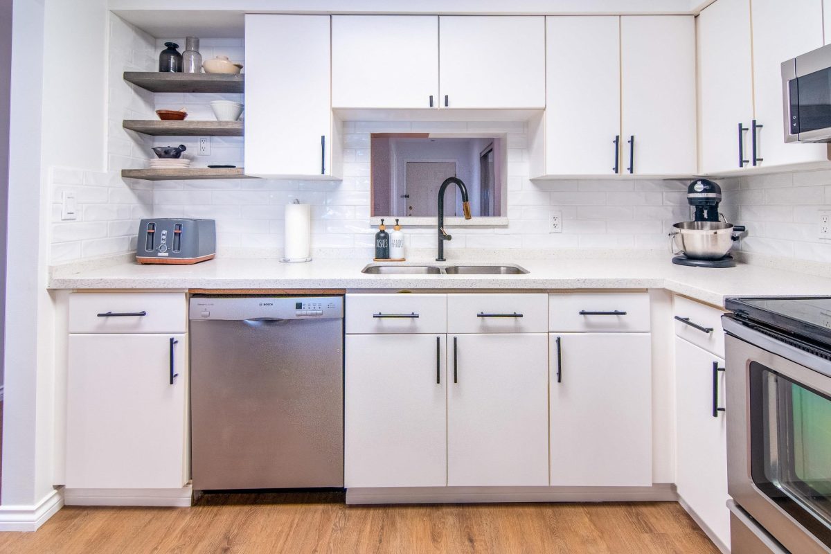219 3 Rialto Court, New Westminster 8