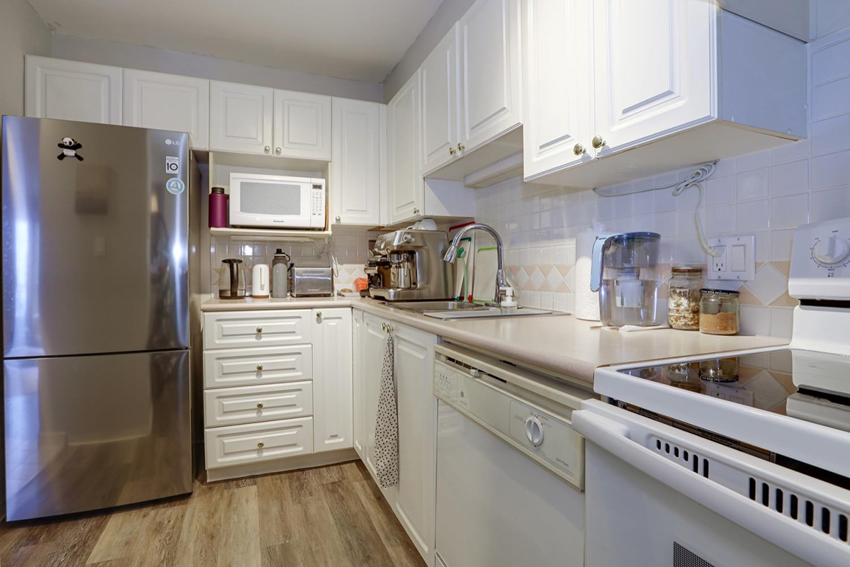 205 15268 105 Avenue, Surrey 11