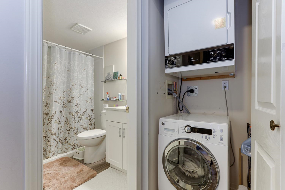 205 15268 105 Avenue, Surrey 16