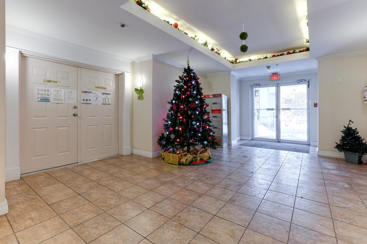 205 15268 105 Avenue, Surrey 19