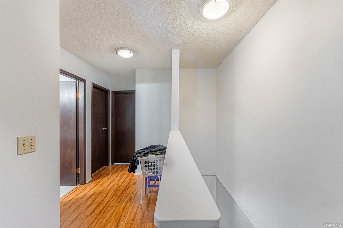 101 3180 E 58th Avenue, Vancouver 12