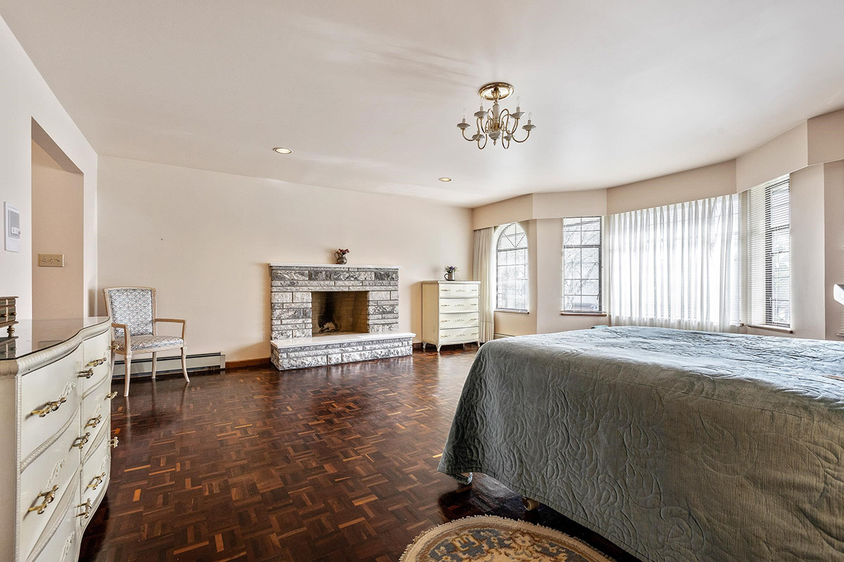 7837 Meadowood Drive, Burnaby 16