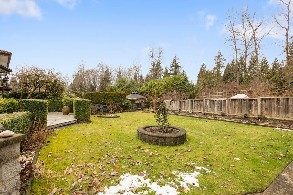 7837 Meadowood Drive, Burnaby 36