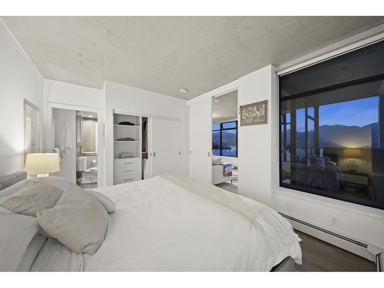 2701 108 W CORDOVA STREET 11
