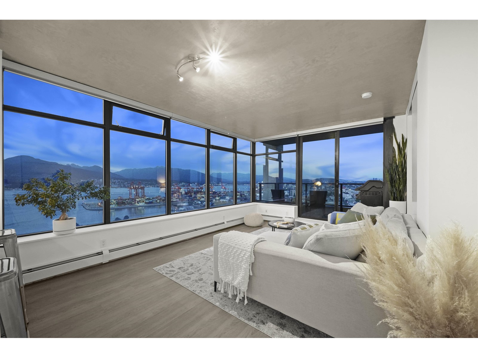 2701 108 W CORDOVA STREET 3