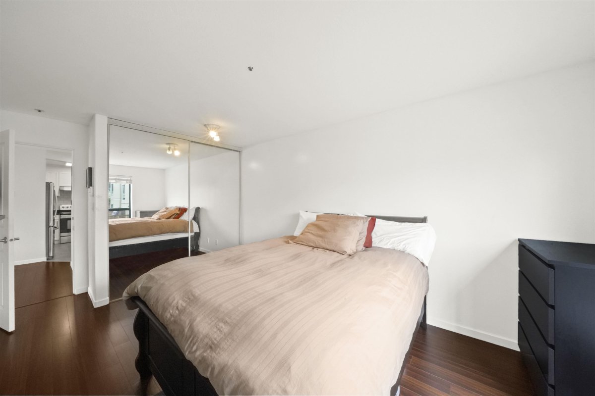 211 3131 Main Street, Vancouver 13