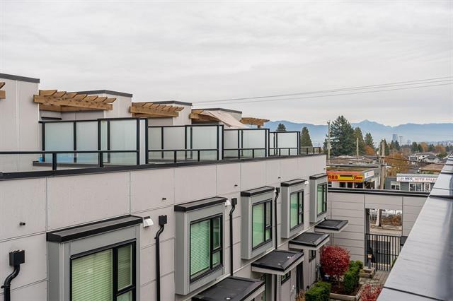 107 7499 6TH STREET 19