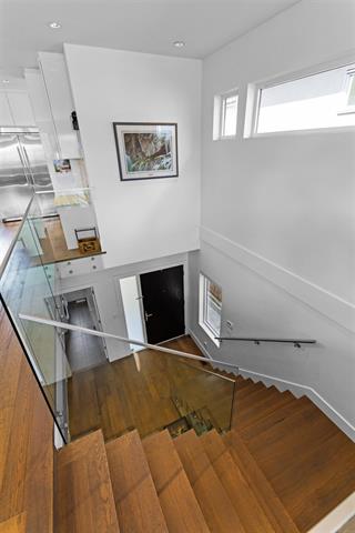 110 N WARWICK AVENUE 17