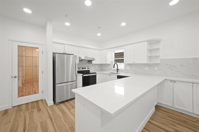 21 9025 216 STREET 8