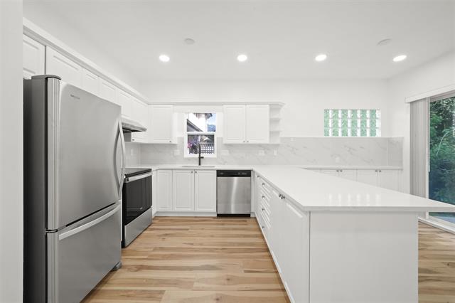 21 9025 216 STREET 9