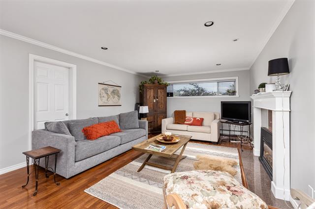 4886 FAIRLAWN DRIVE 14