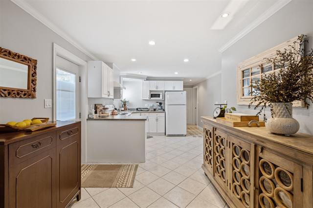 4886 FAIRLAWN DRIVE 17
