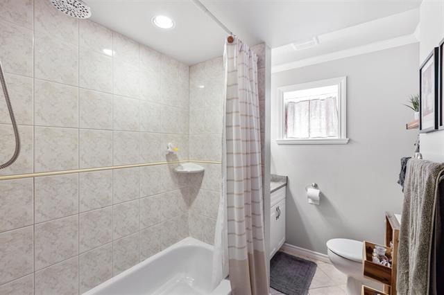 4886 FAIRLAWN DRIVE 22