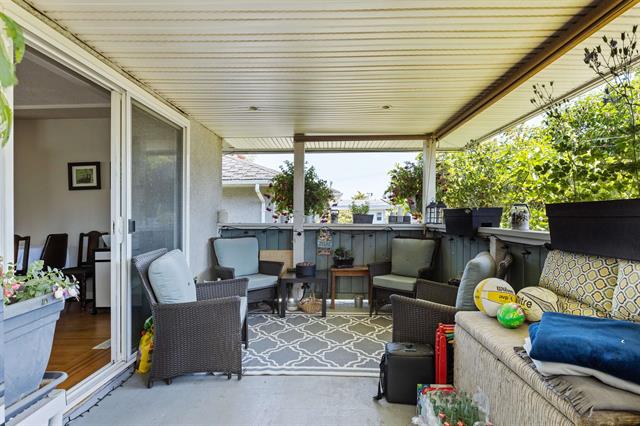4886 FAIRLAWN DRIVE 24