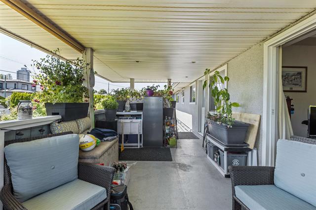 4886 FAIRLAWN DRIVE 25