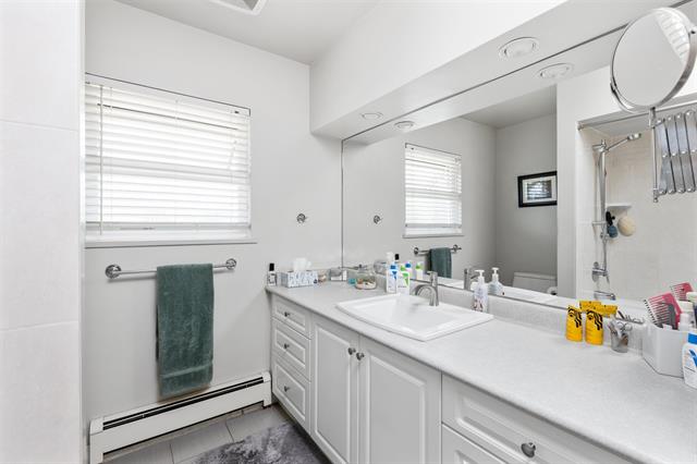 4886 FAIRLAWN DRIVE 10