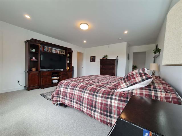 4258 CORMORANT WAY 12