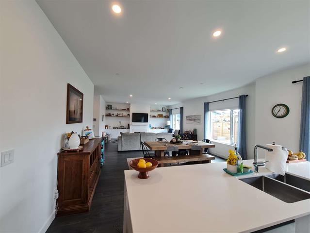 4258 CORMORANT WAY 9