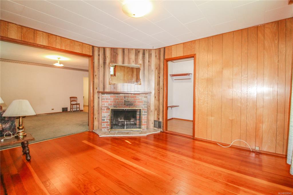 1606 Bank St, Victoria 11