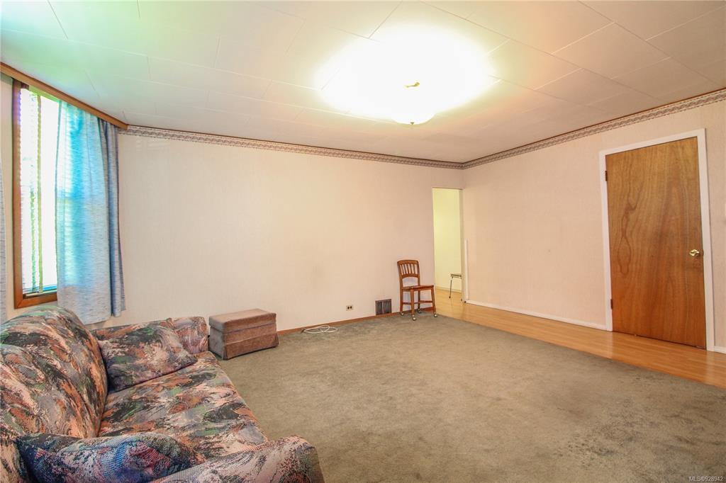1606 Bank St, Victoria 13