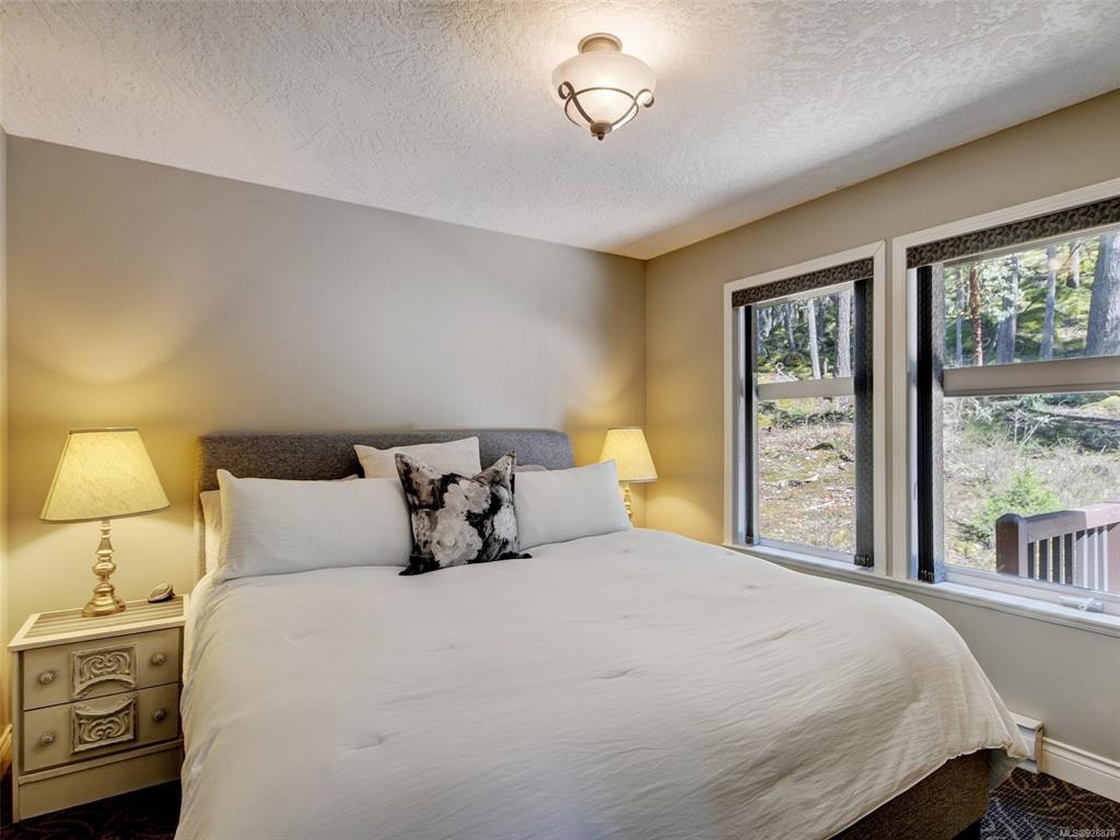 672 Stewart Mountain Rd, Highlands 15