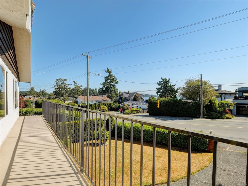 10304 Resthaven Dr, Sidney 16