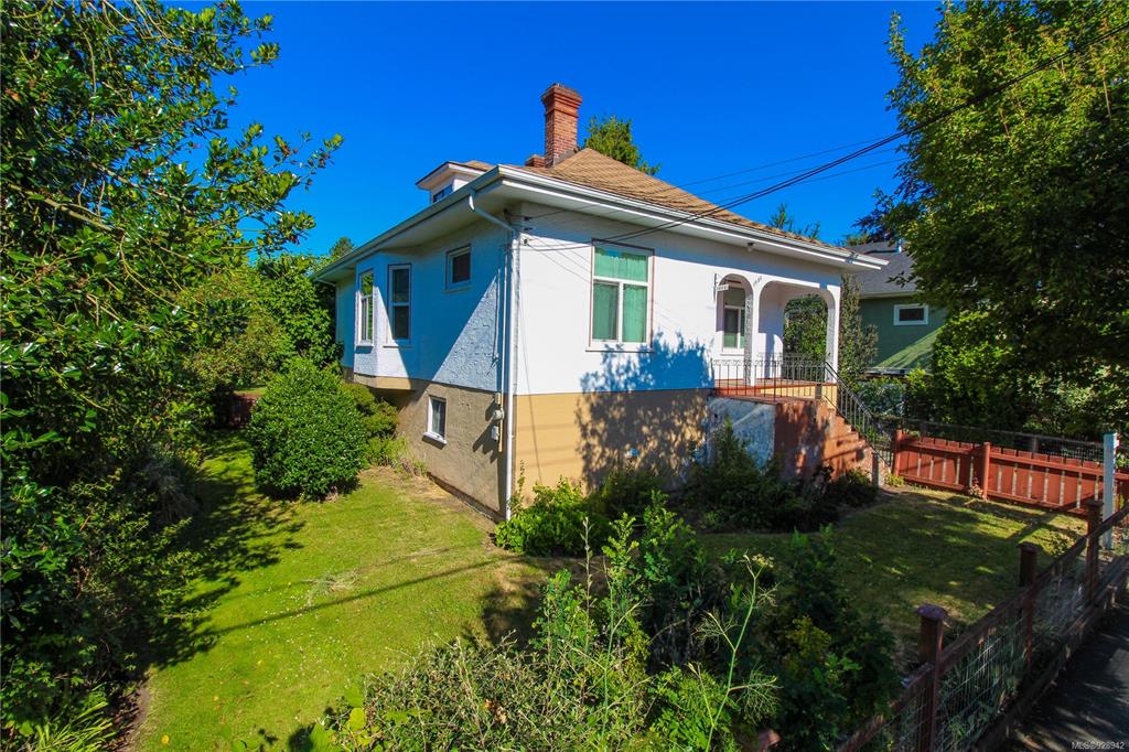 1606 Bank St, Victoria