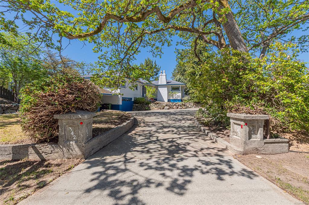 342 Foul Bay Rd, Victoria 24