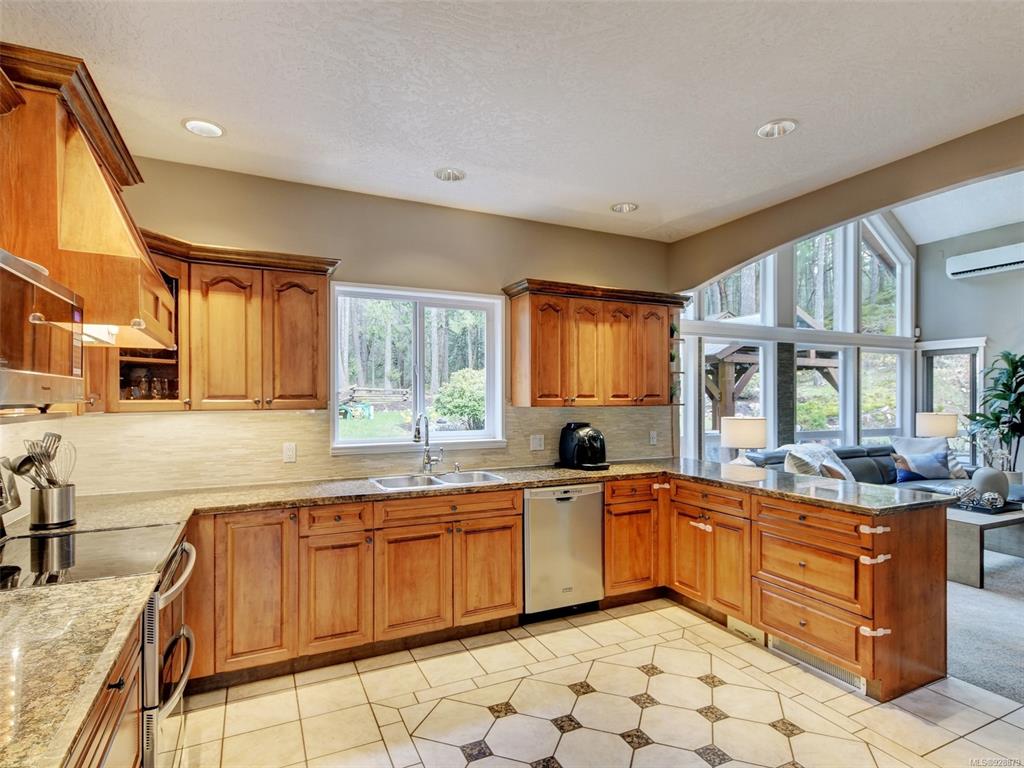 672 Stewart Mountain Rd, Highlands 6