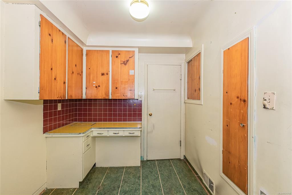 342 Foul Bay Rd, Victoria 8
