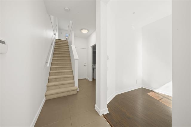6 2423 AVON PLACE, Port Coquitlam 4